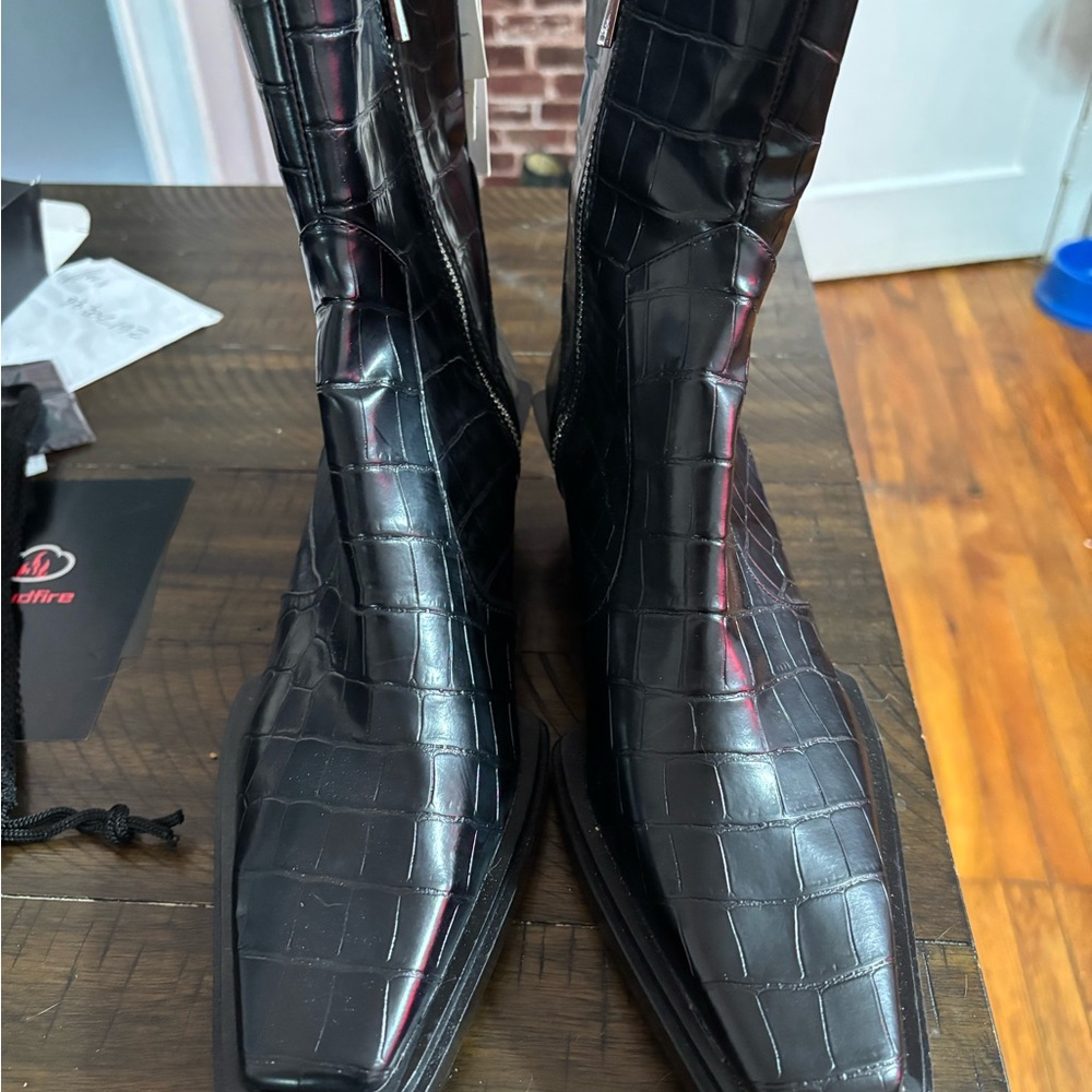 Men's Black Croc-Embossed Leather Boots